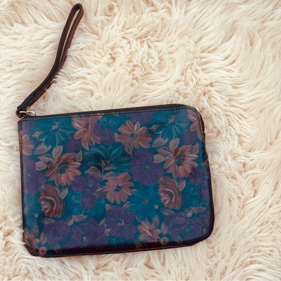 Patricia Nash Handbags - Patricia Nash Blue and Brown Floral Clutch NWOT